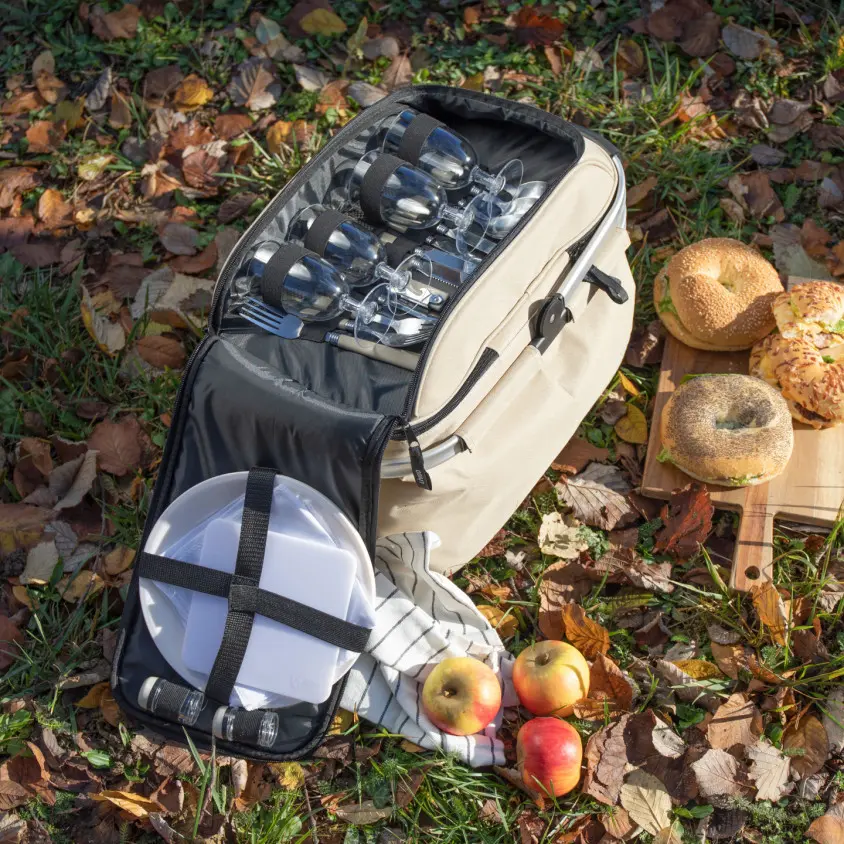 panier-pique-nique-4-personnes (4).webp